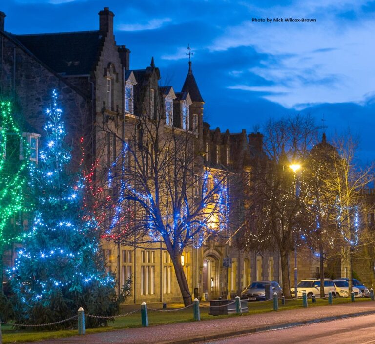 christmas-at-the-grant-arms-hotel (2)