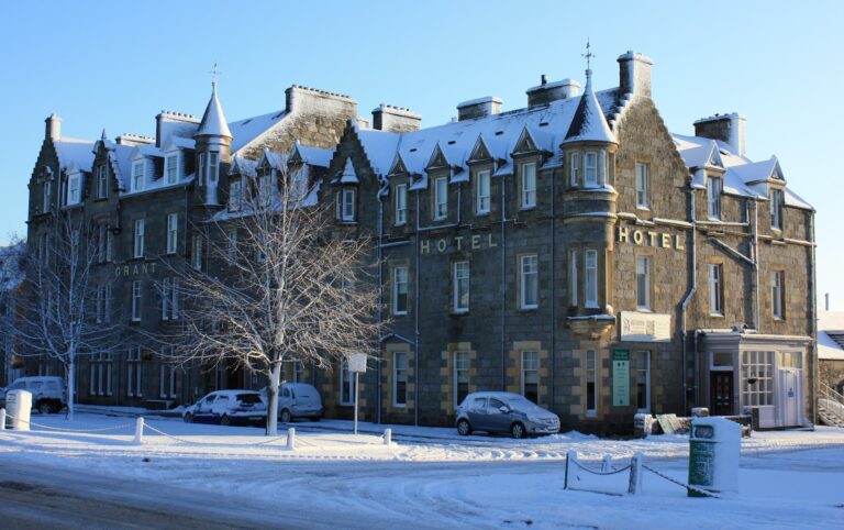 grant-arms-hotel-snowy-exterior