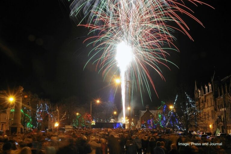 hogmanay-street-party-outside-grant-arms-hotel-1