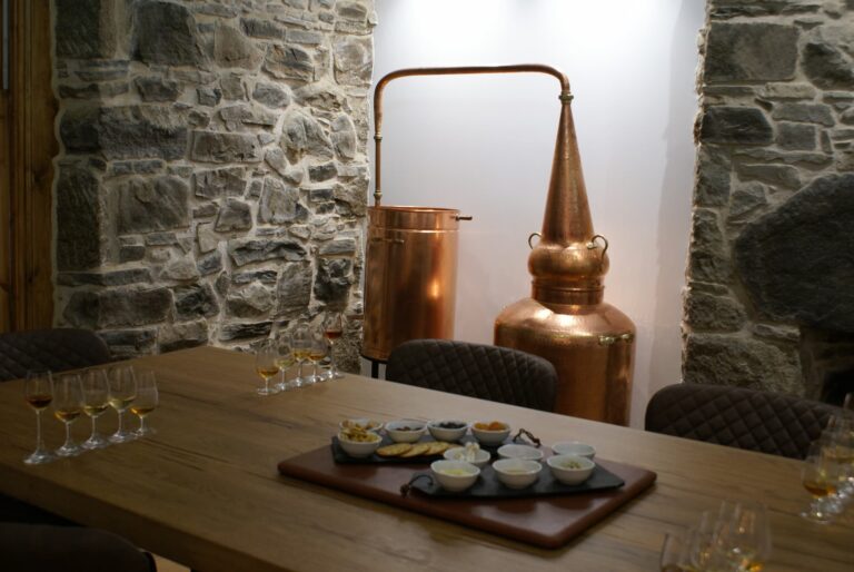 jannet-mckenszie-whisky-dunnage-grant-arms-hotel (1)