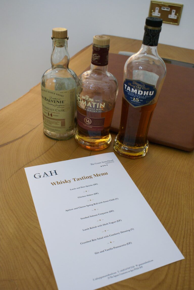 jannet-mckenszie-whisky-dunnage-grant-arms-hotel (2)