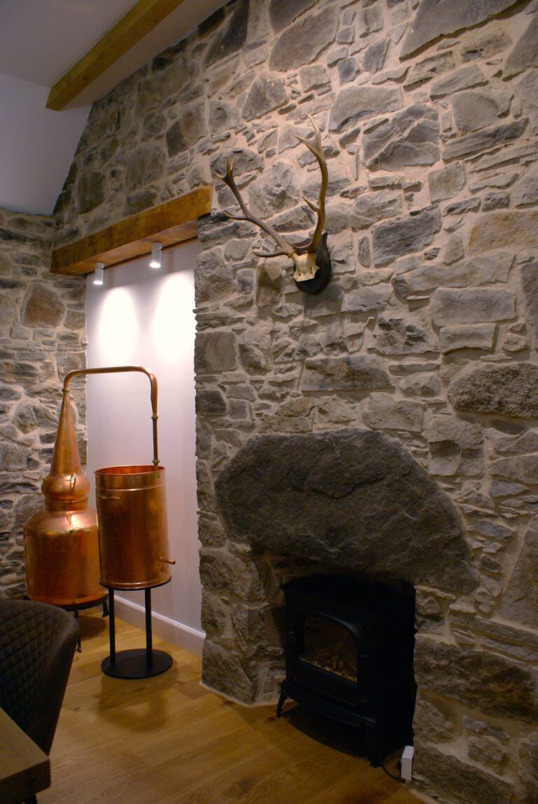 jannet-mckenzie-dunnage-grant-arms-hotel (1)